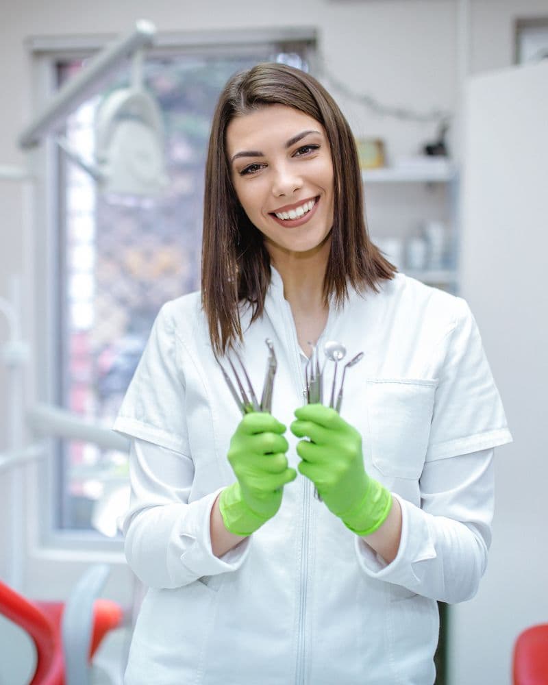 Lucía Fernández, Higienista dental
